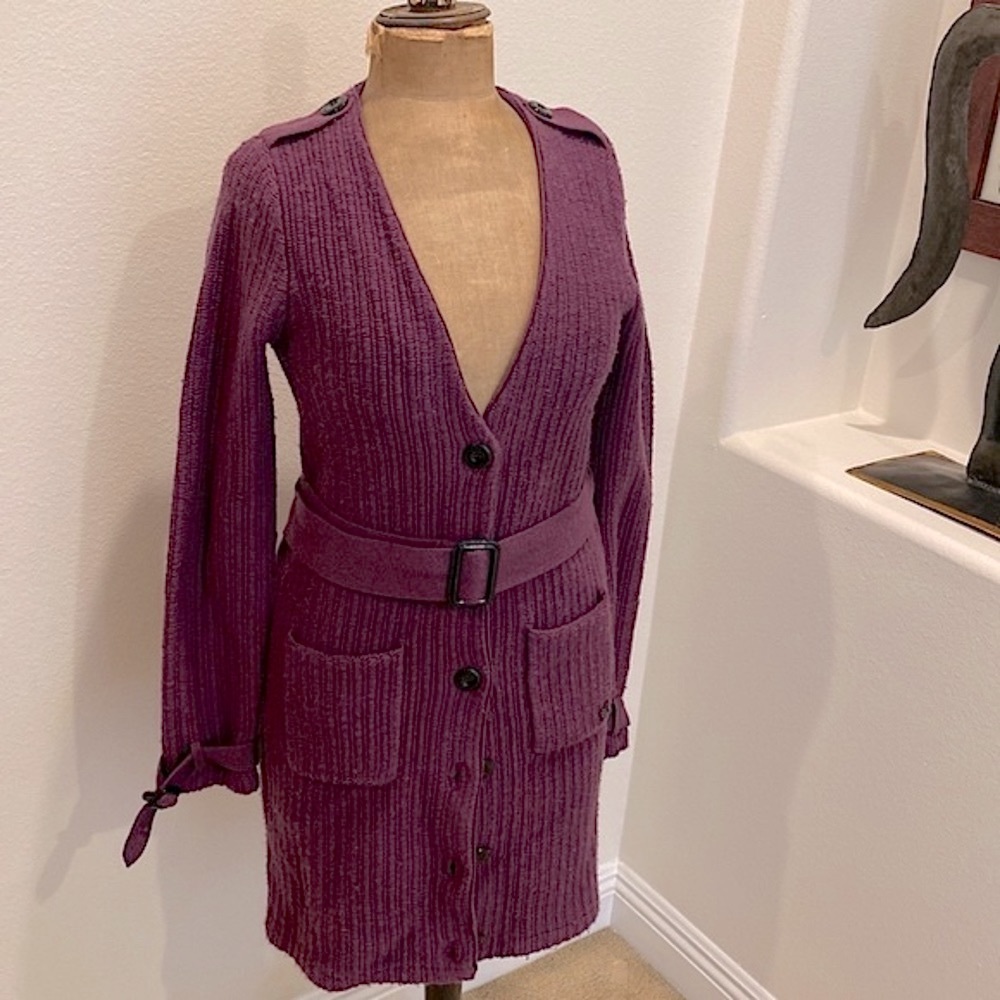 BURBERRY - Mid length wool cashmere silk Cardigan in eggplant color with belt. - Picture 3 of 16